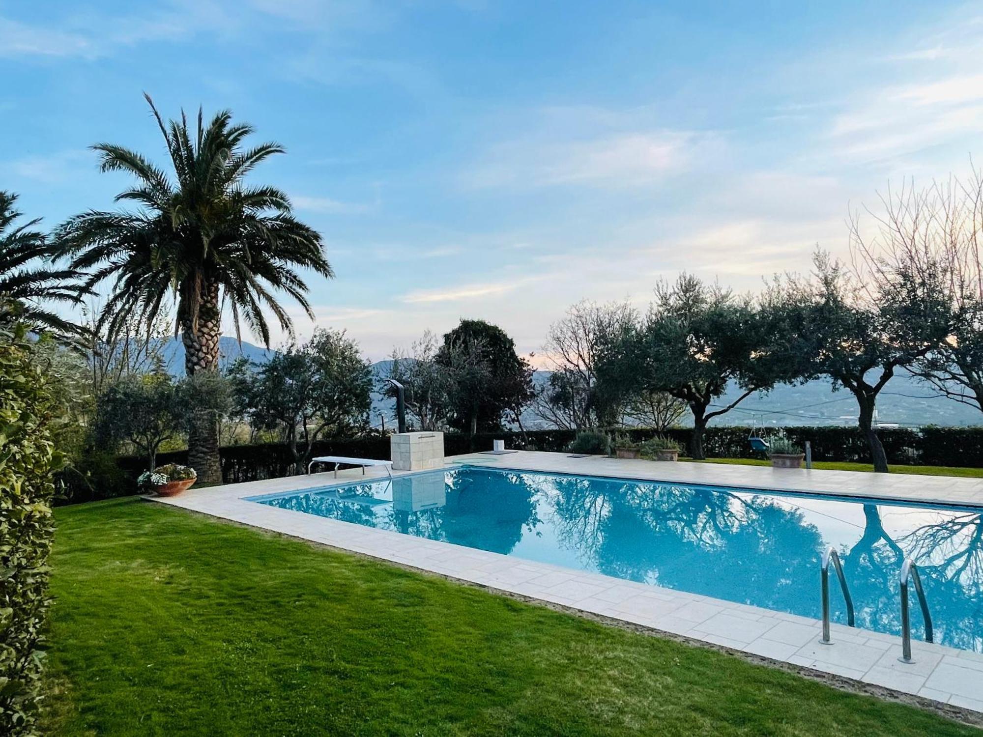 Villa Mandetta B&B Santo Stefano del Sole ภายนอก รูปภาพ