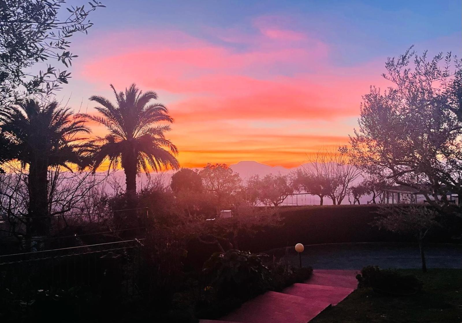Villa Mandetta B&B Santo Stefano del Sole ภายนอก รูปภาพ