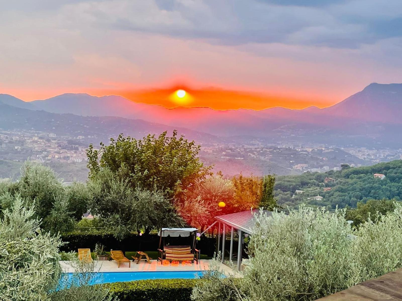 Villa Mandetta B&B Santo Stefano del Sole ภายนอก รูปภาพ