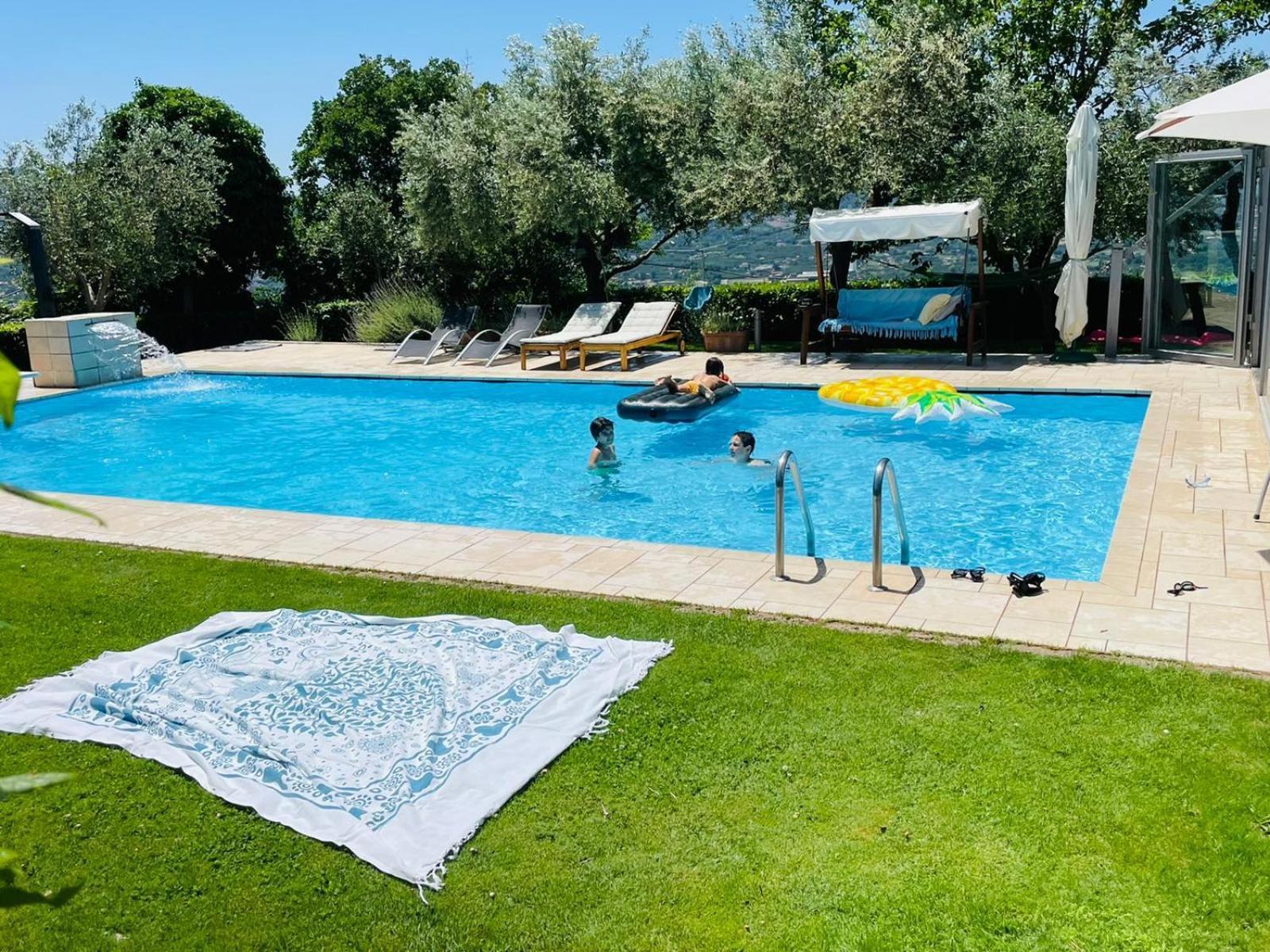 Villa Mandetta B&B Santo Stefano del Sole ภายนอก รูปภาพ